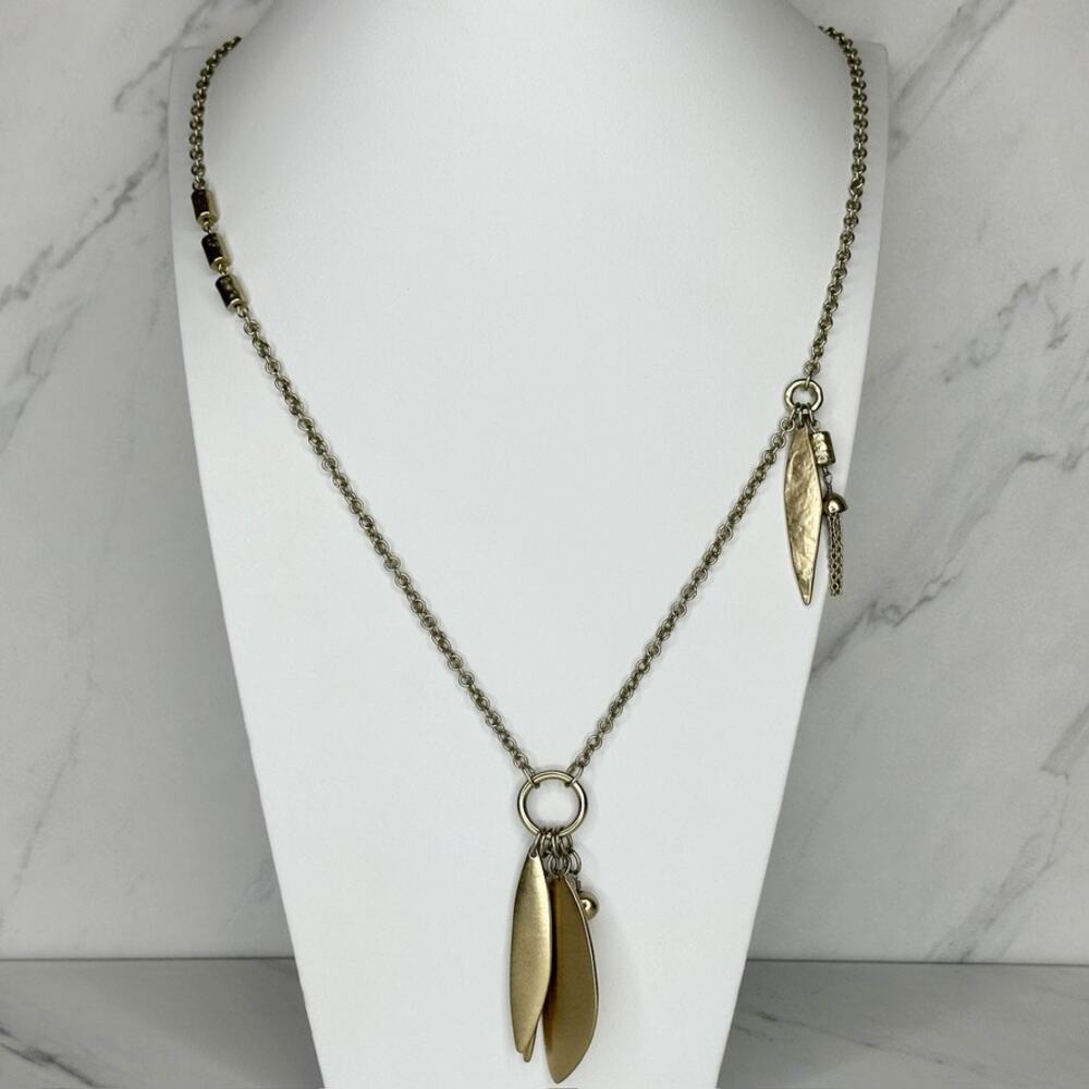 Chico's Long Gold Tone Hammered Leaf Charm Pendant Necklace ✨